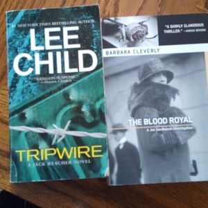 BEV'S BOOKS📚 sale